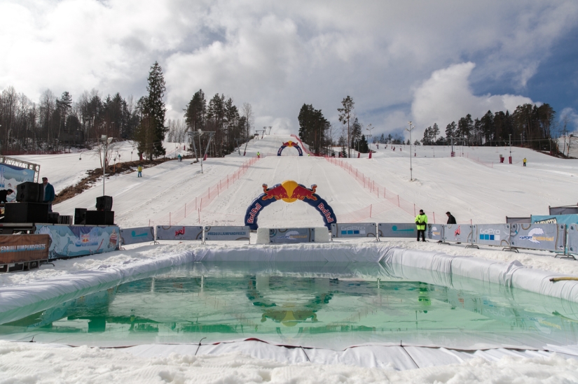 The victory of the "Brutal Boat" at Red Bull Jump & Freeze 2017