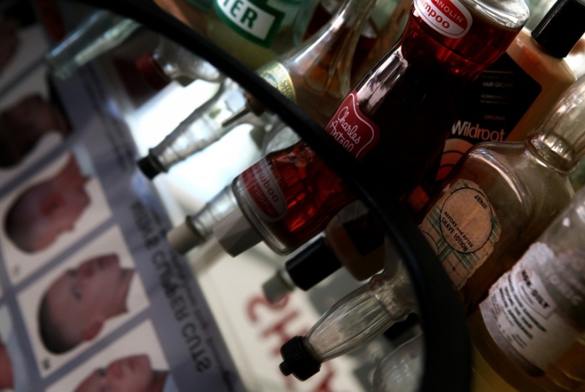 The work of a hairdresser and his working tools The work of a hairdresser and his working tools