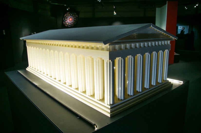 The world-famous exhibition "The Art of LEGO" has opened in Moscow