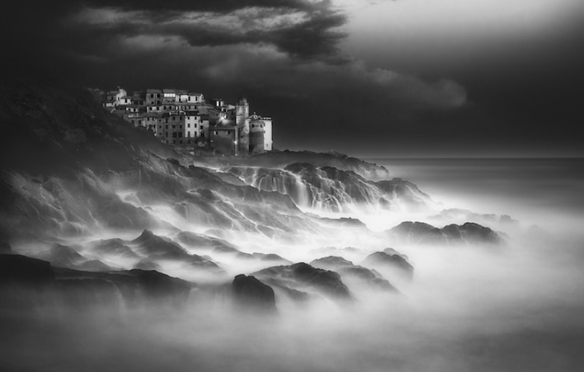 The world in black and white: the best works of the MonoVisions 2017 photo contest The world in black and white: the best works of the MonoVisions 2017 photo contest