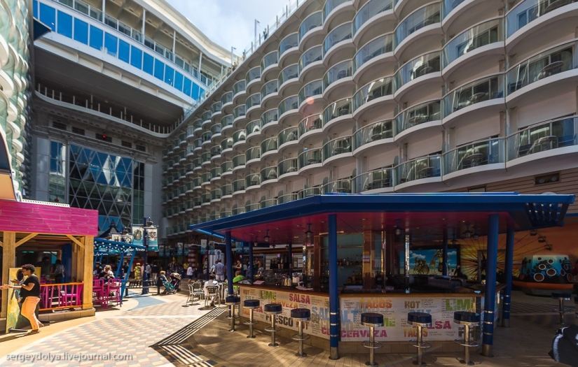 The world's largest cruise ship