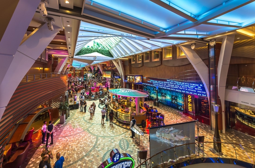 The world's largest cruise ship