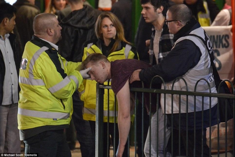 Their morals: how "prim" the British thumped on New Year's Eve Their morals: how "prim" the British thumped on New Year's Eve