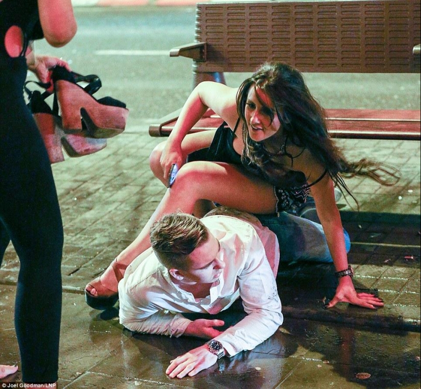 Their morals: how "prim" the British thumped on New Year's Eve Their morals: how "prim" the British thumped on New Year's Eve