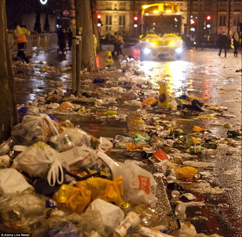 Their morals: how "prim" the British thumped on New Year's Eve Their morals: how "prim" the British thumped on New Year's Eve