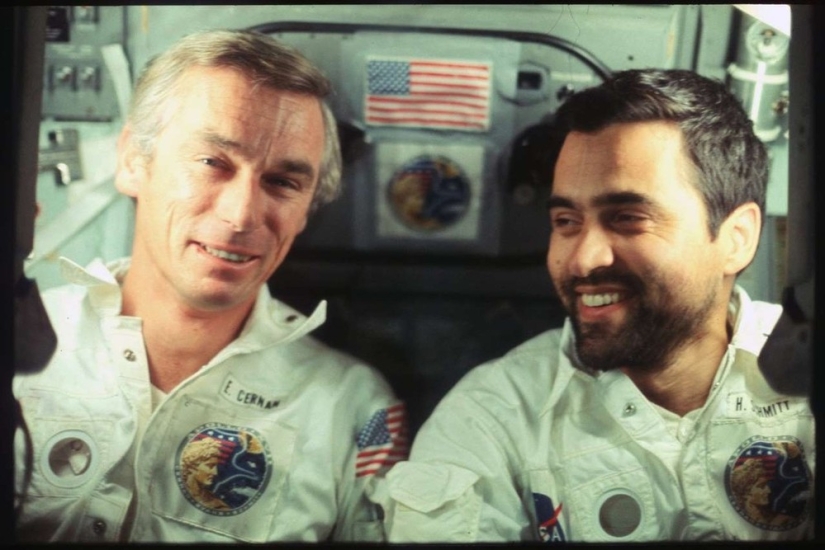 These 9,200 Apollo Photos Will Change Your View of Space