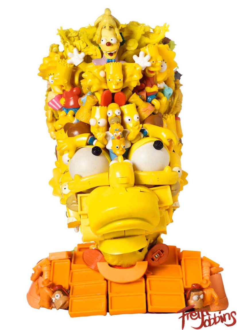 These are not toys for you: the sculptor creates humanoid figures from old dolls These are not toys for you: the sculptor creates humanoid figures from old dolls