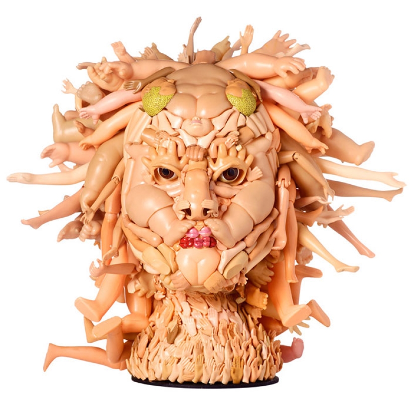 These are not toys for you: the sculptor creates humanoid figures from old dolls These are not toys for you: the sculptor creates humanoid figures from old dolls