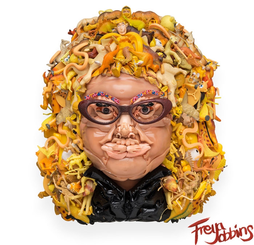 These are not toys for you: the sculptor creates humanoid figures from old dolls These are not toys for you: the sculptor creates humanoid figures from old dolls