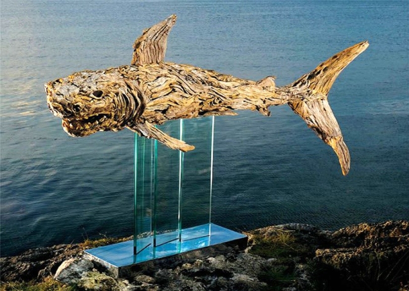 These sculptures seem to be alive… You will never believe what they are made of