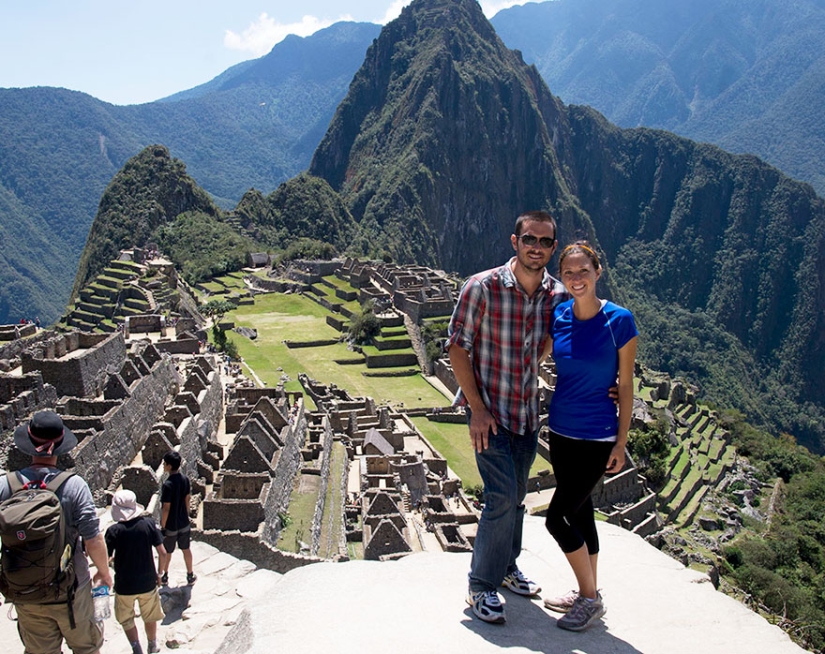 These two left everything and went traveling — with their cat