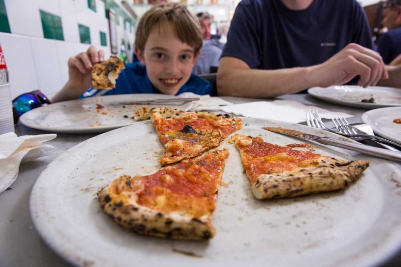 This family sold their house and cars to travel around the world.