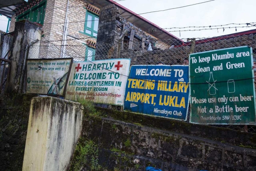 This family sold their house and cars to travel around the world.