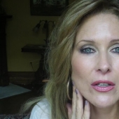 This girl lives in the USA, runs a popular beauty vlog... and is 60 years old.