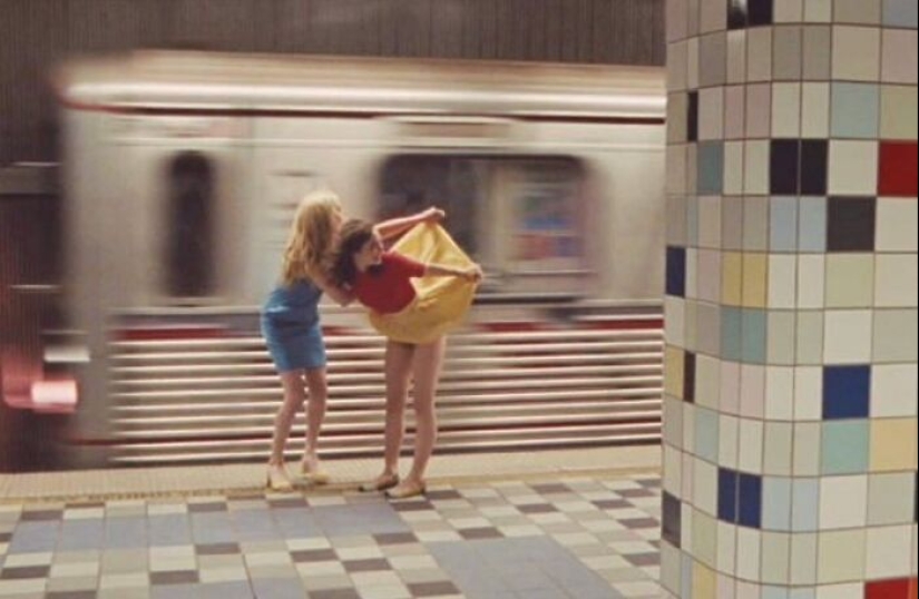 This Instagram Account Continues To Share Highly Amusing Street Photos; Here Are Their 19 Newest Ones