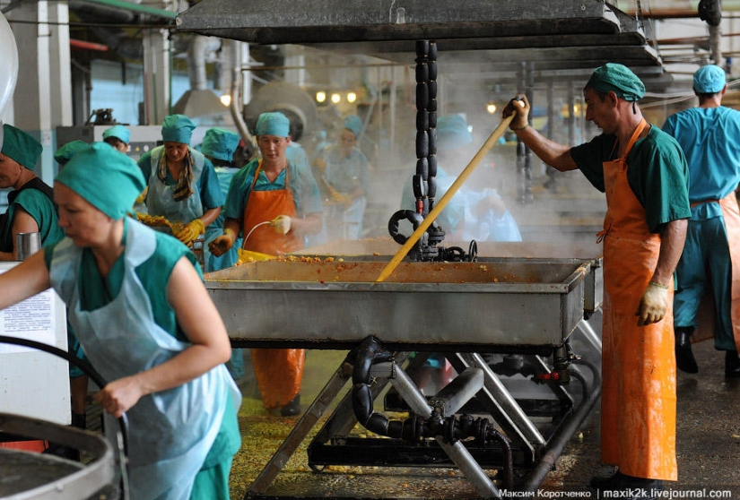 This is how canned goods are made. This is how canned goods are made.