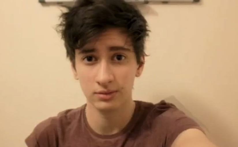 This transgender guy took a selfie every day for three years to show how his face was changing This transgender guy took a selfie every day for three years to show how his face was changing