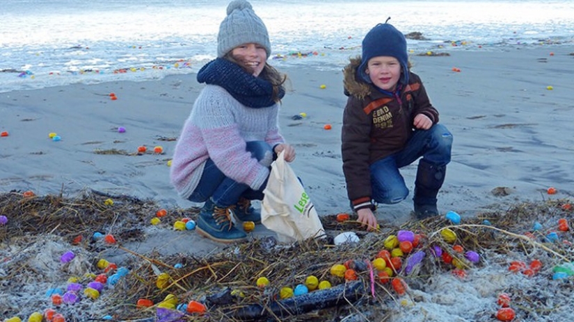 Thousands of "kinder surprises" were blown out by a storm on the coast of the German island