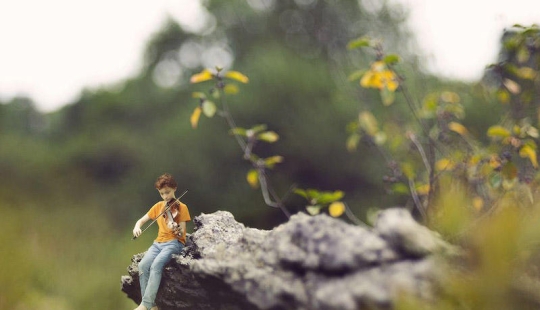 Thumb Boy: joven manipulador de fotos