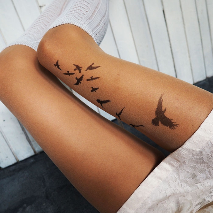 "Tights-tattoos" create the illusion of tattoos on the legs