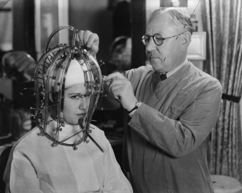 Todo por el bien de la belleza: 10 fotos de mujeres que hacen sacrificios por el bien de la belleza