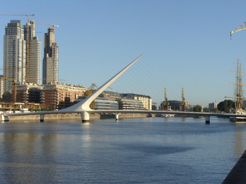 Top 25 popular tourist destinations in 2014