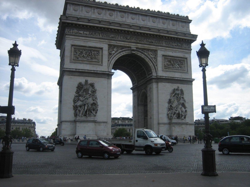 Top 25 popular tourist destinations in 2014