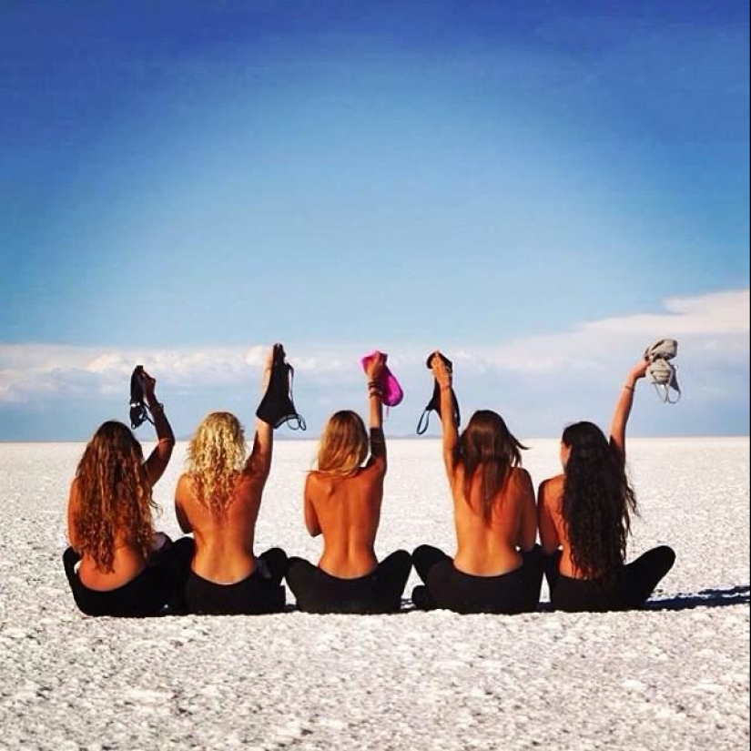 Topless es la nueva tendencia para las fotos de vacaciones