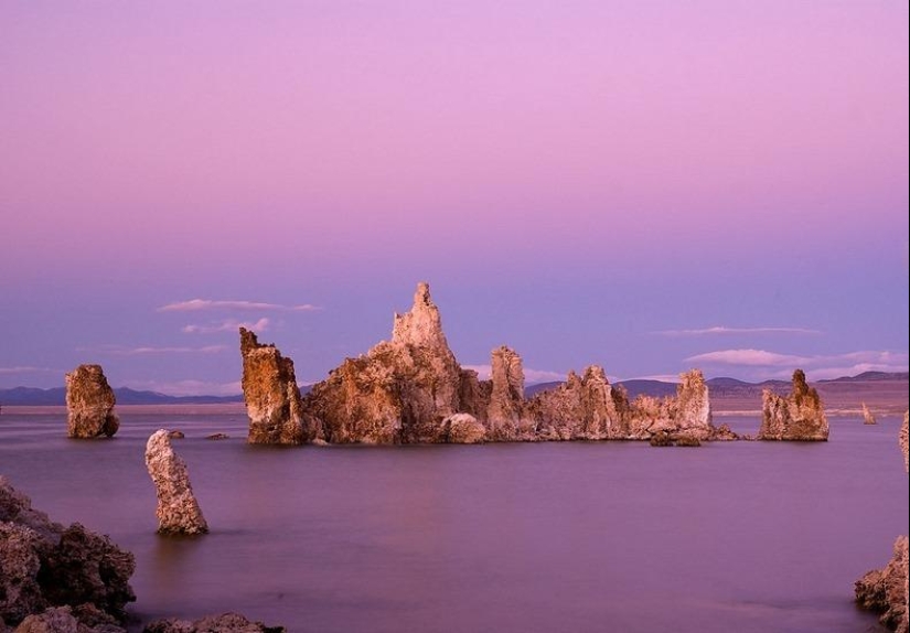 Torres Mágicas del Lago Mono Torres Mágicas del Lago Mono