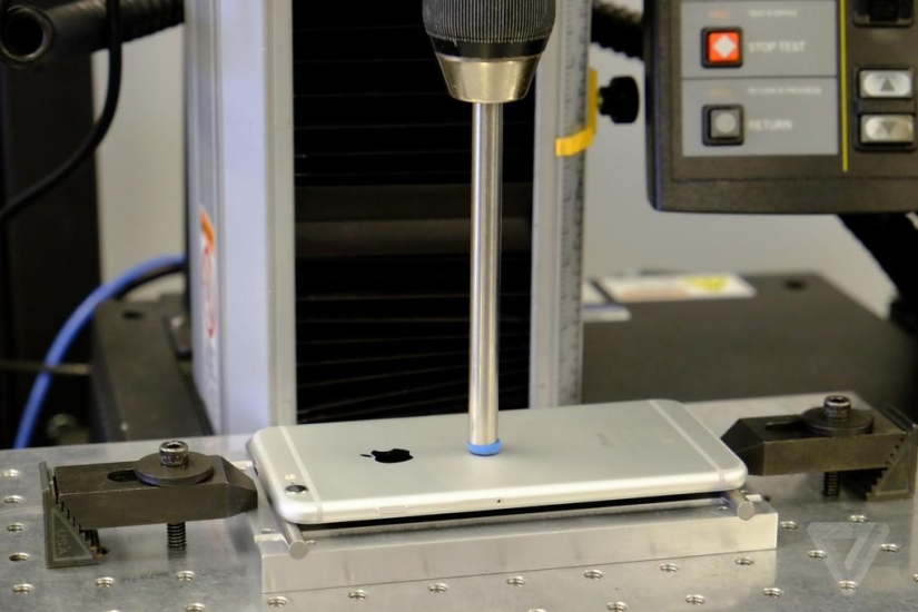 Torture chamber for iPhone 6 Torture chamber for iPhone 6