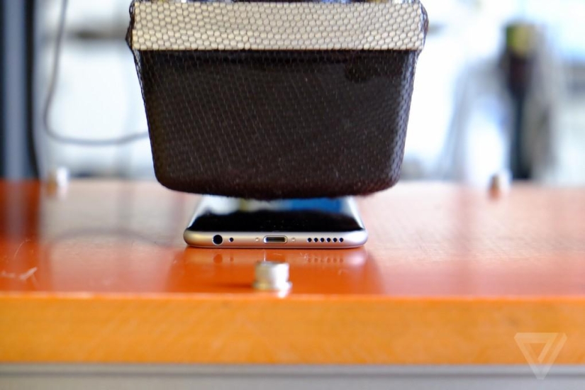 Torture chamber for iPhone 6 Torture chamber for iPhone 6