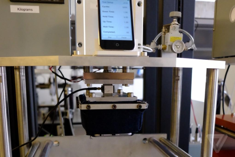 Torture chamber for iPhone 6 Torture chamber for iPhone 6