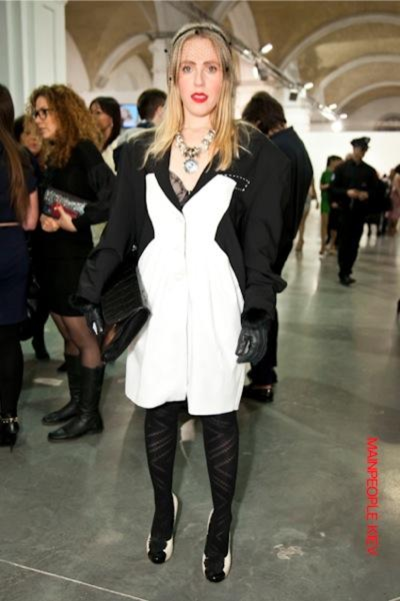 Tough Ukrainian glamour, or "I want to unsee it!" Tough Ukrainian glamour, or "I want to unsee it!"