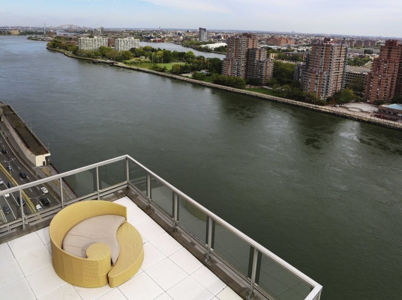 Tour of Frank Sinatra's apartment in New York