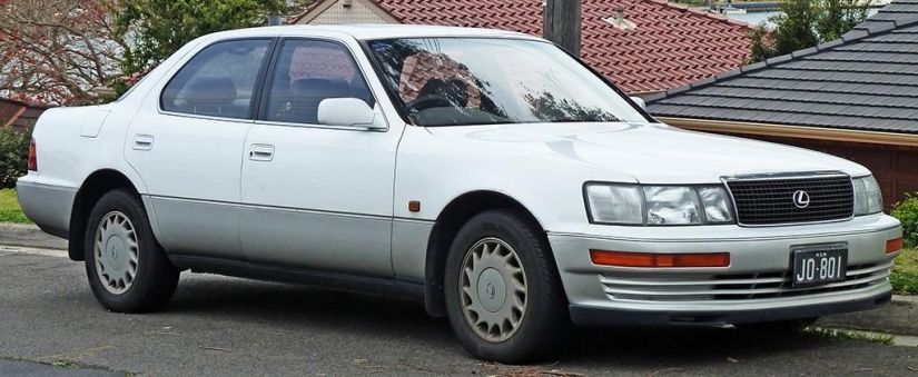 Toyota History: from Looms to Cars Toyota History: from Looms to Cars