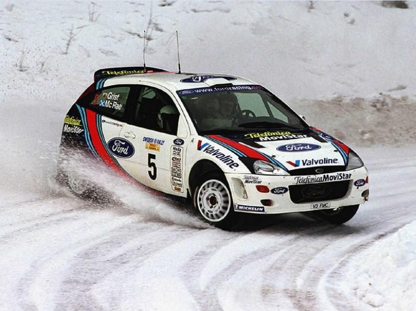 Típicos coches de masas en… ¡rally! Típicos coches de masas en… ¡rally!