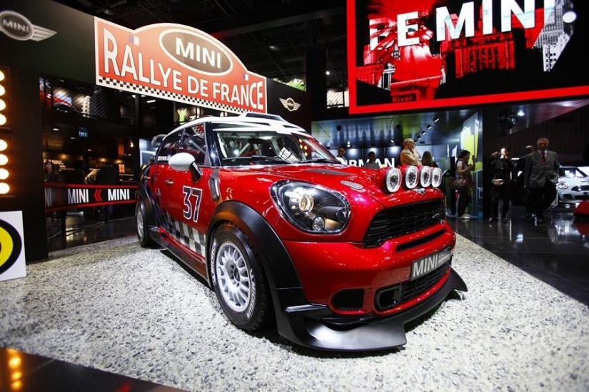 Típicos coches de masas en… ¡rally! Típicos coches de masas en… ¡rally!