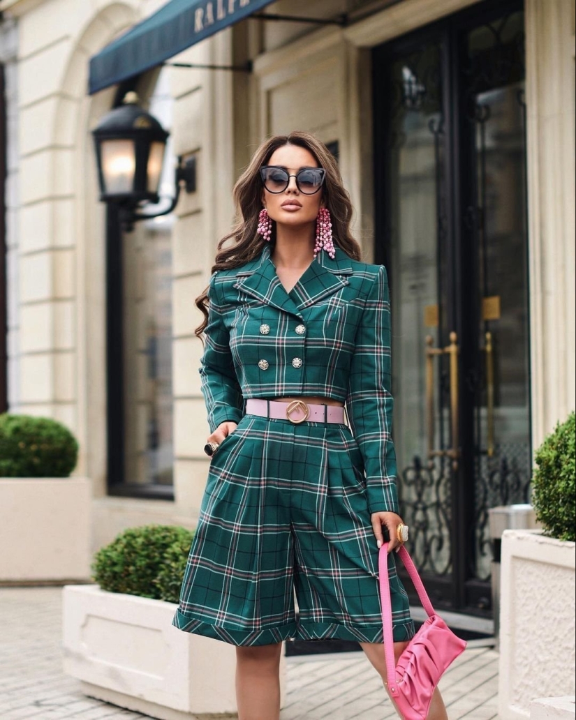 Trajes de mujer con estilo para el verano de 2023 para las más sofisticadas