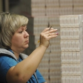 Transportador de dinero: cómo se organiza la producción en Goznak