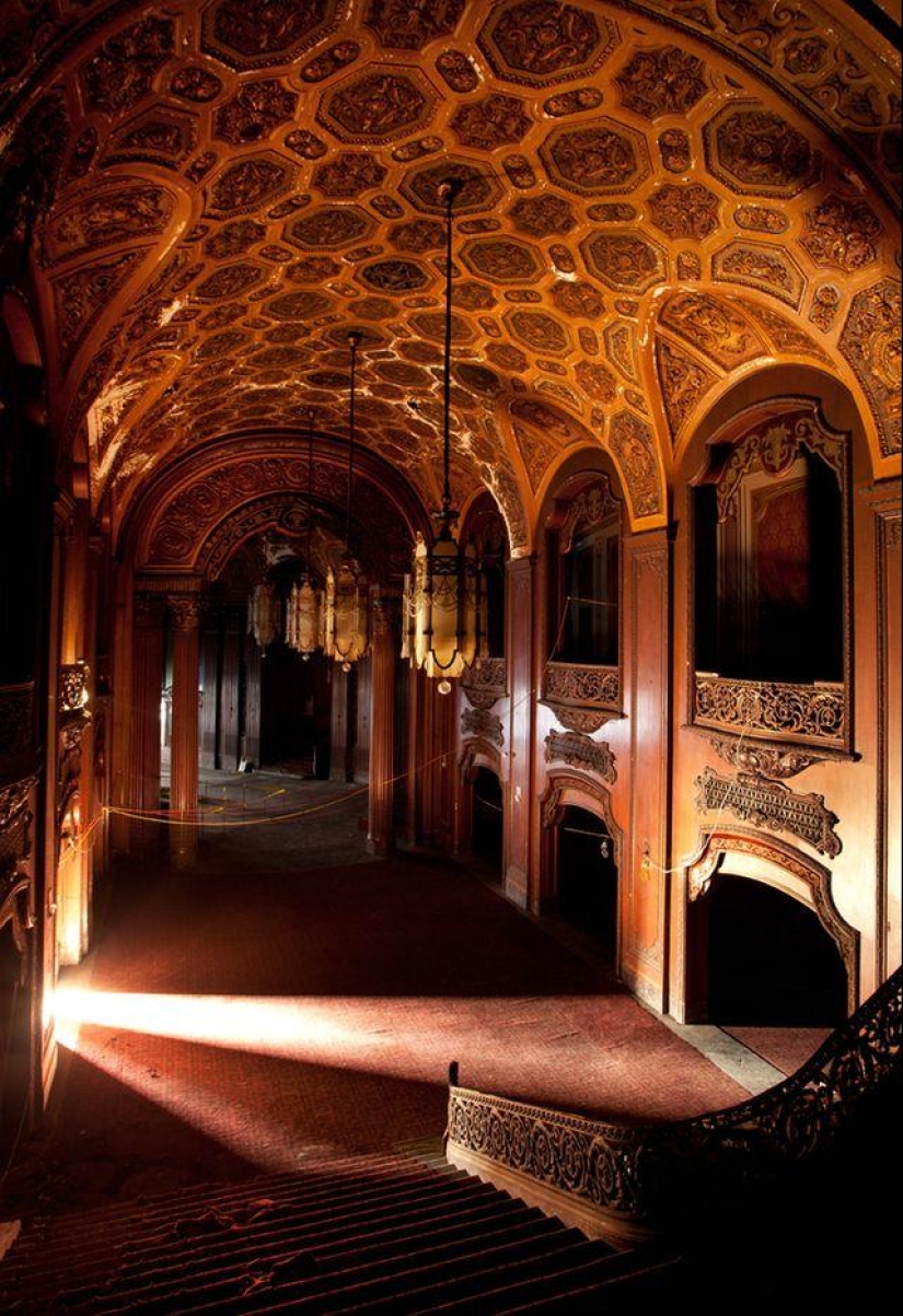Tres de los cines abandonados más grandiosos de Nueva York Tres de los cines abandonados más grandiosos de Nueva York