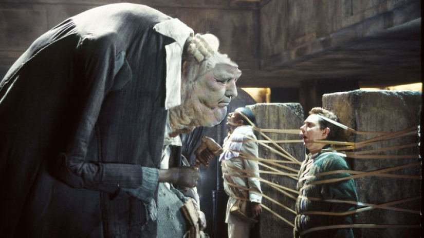 Trump pidió no publicar sus fotos con papada, pero Internet respondió con photojabs