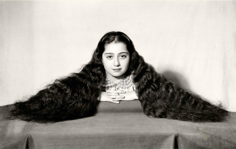 Turkey's first female photographer and her extravagant models