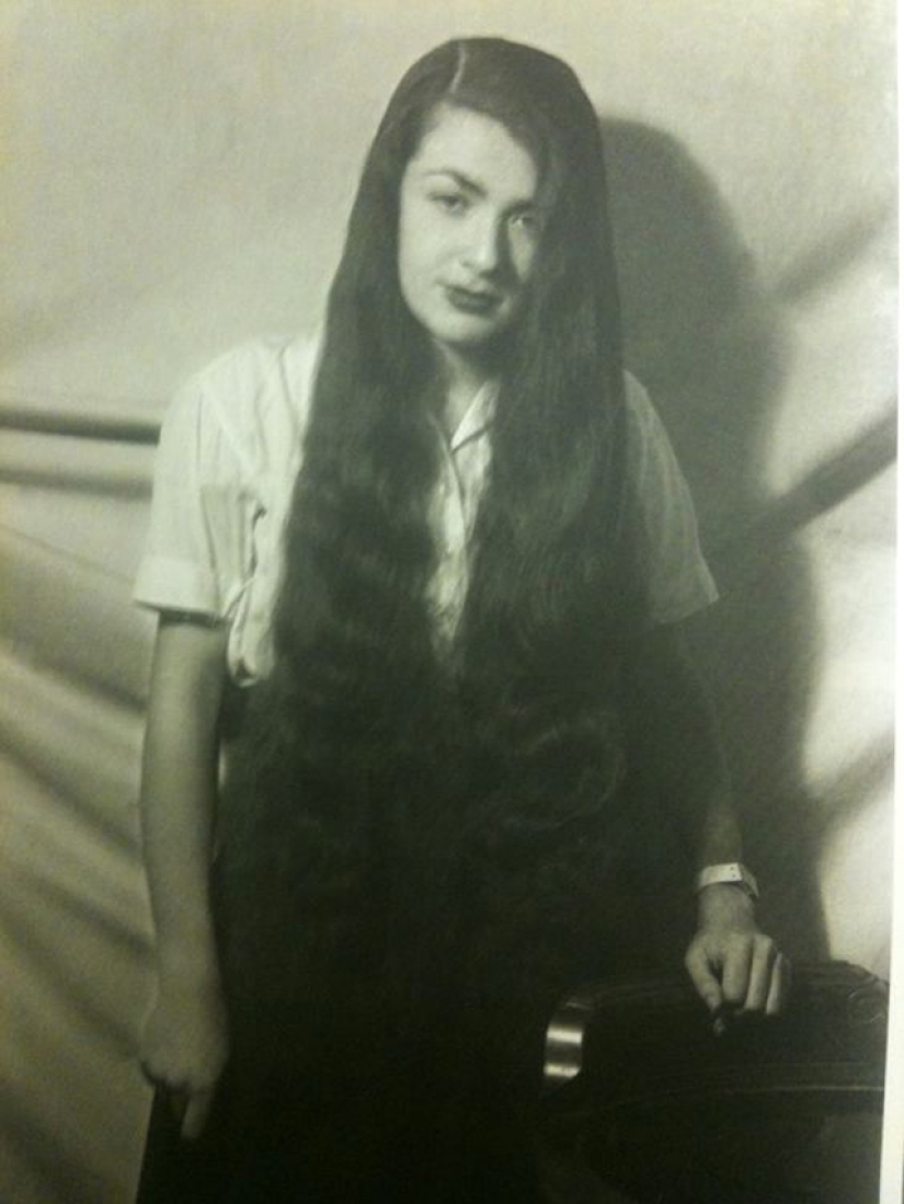 Turkey's first female photographer and her extravagant models