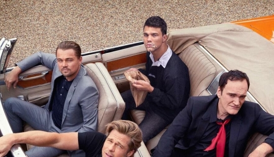 Un chico común y corriente se "toma fotos" con celebridades y divierte a todo Internet: