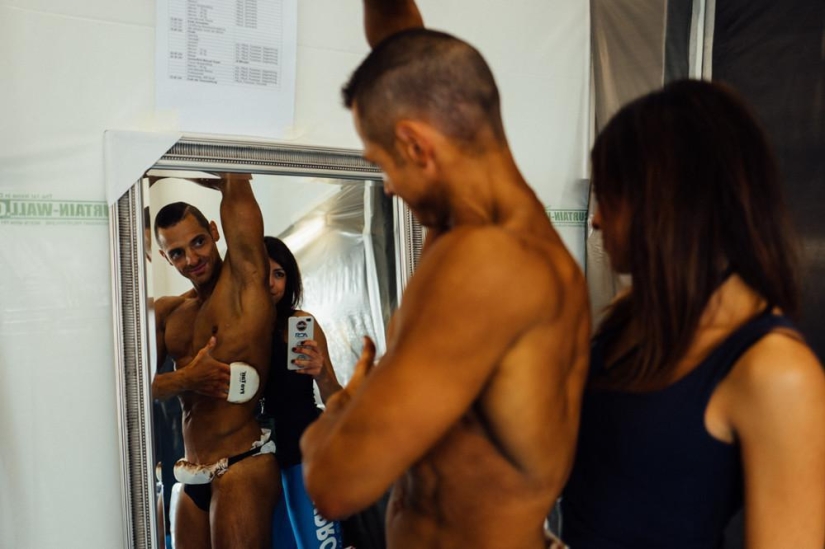 Un día con deportistas: cómo prepararse para el campeonato de culturismo en un pueblo suizo Un día con deportistas: cómo prepararse para el campeonato de culturismo en un pueblo suizo