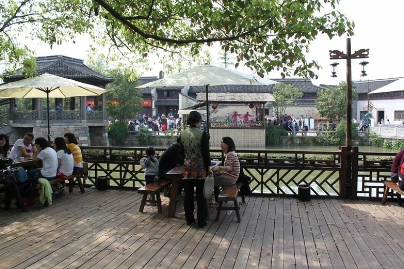 Un día en la "Venecia China" Un día en la "Venecia China"