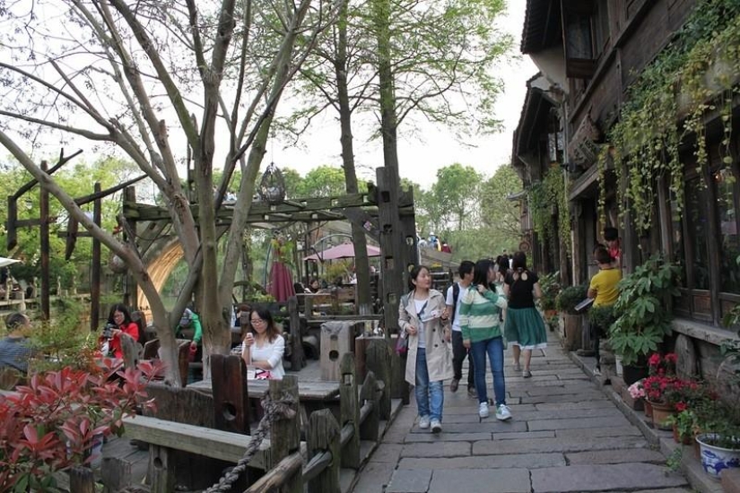 Un día en la "Venecia China" Un día en la "Venecia China"