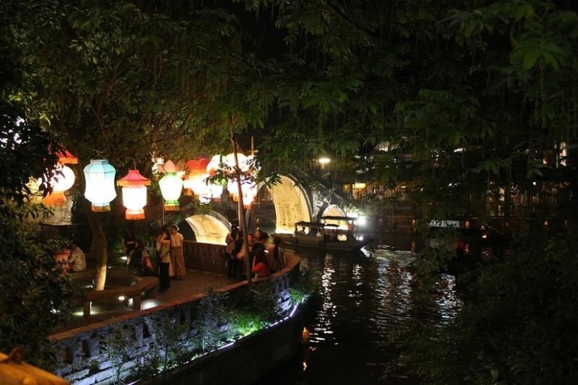 Un día en la "Venecia China" Un día en la "Venecia China"