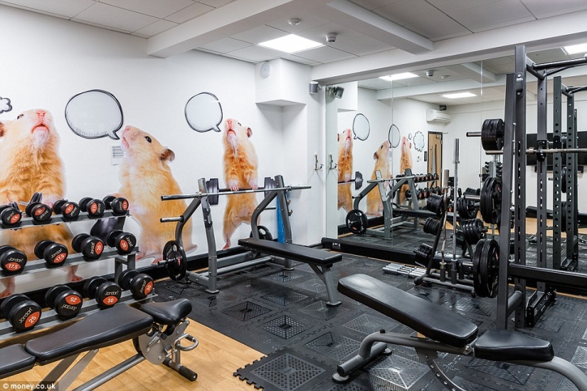 Un empresario ha remodelado su castillo en Reino Unido para convertirlo en la mejor oficina del país