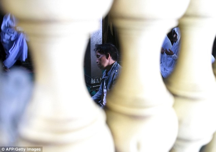 Un internado musulmán para personas transgénero se vio obligado a cerrar en Indonesia Un internado musulmán para personas transgénero se vio obligado a cerrar en Indonesia